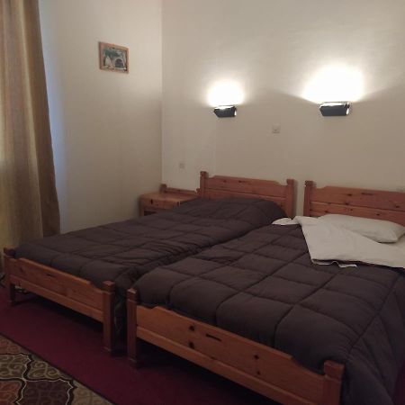 Apollon Inn อาราโชวา ภายนอก รูปภาพ