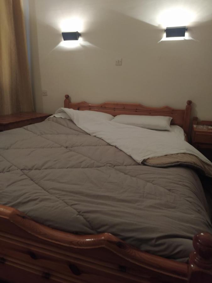 Apollon Inn อาราโชวา ภายนอก รูปภาพ