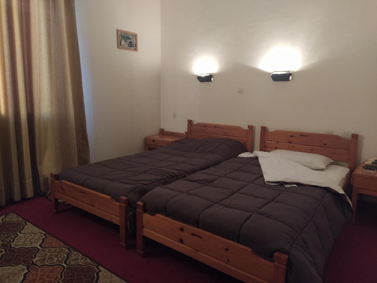 Apollon Inn อาราโชวา ภายนอก รูปภาพ